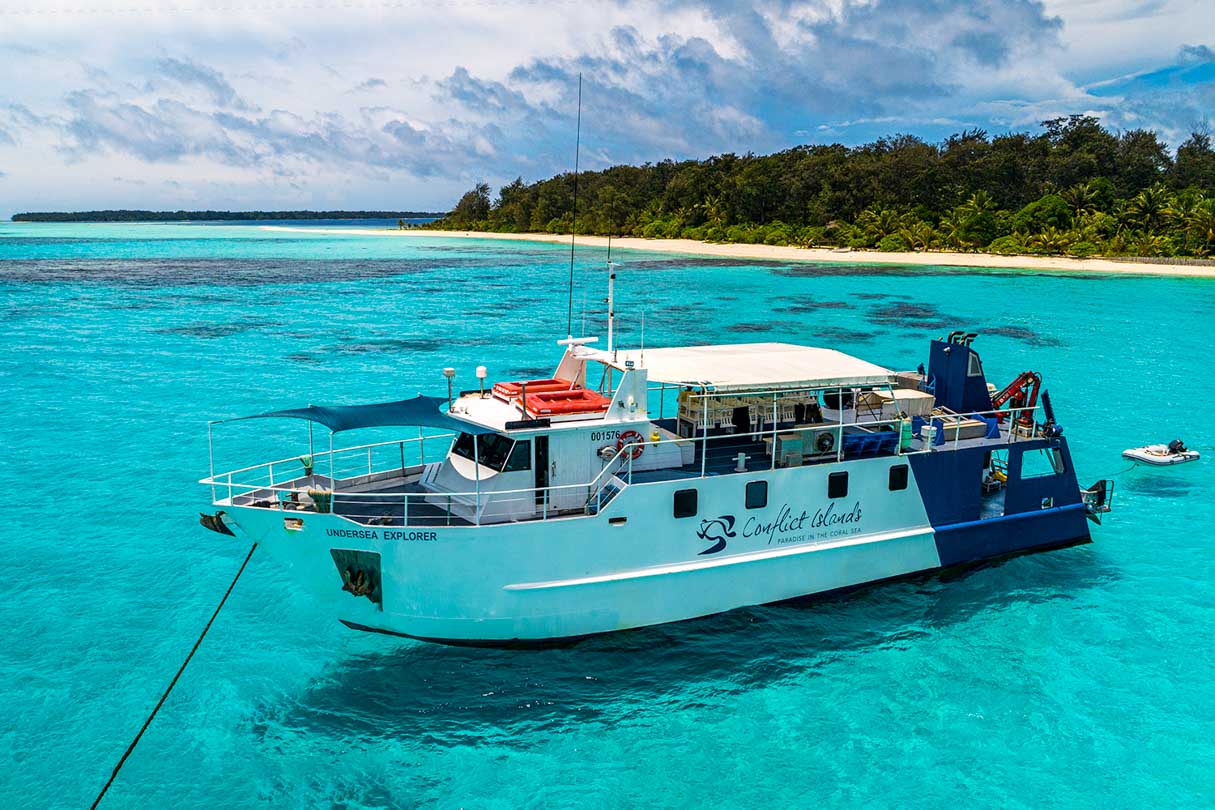 The Undersea Explorer dive liveaboard, visits the Conflict Islands, Papua New Guinea,. A great scuba holiday combining a liveaboard & resort stay.