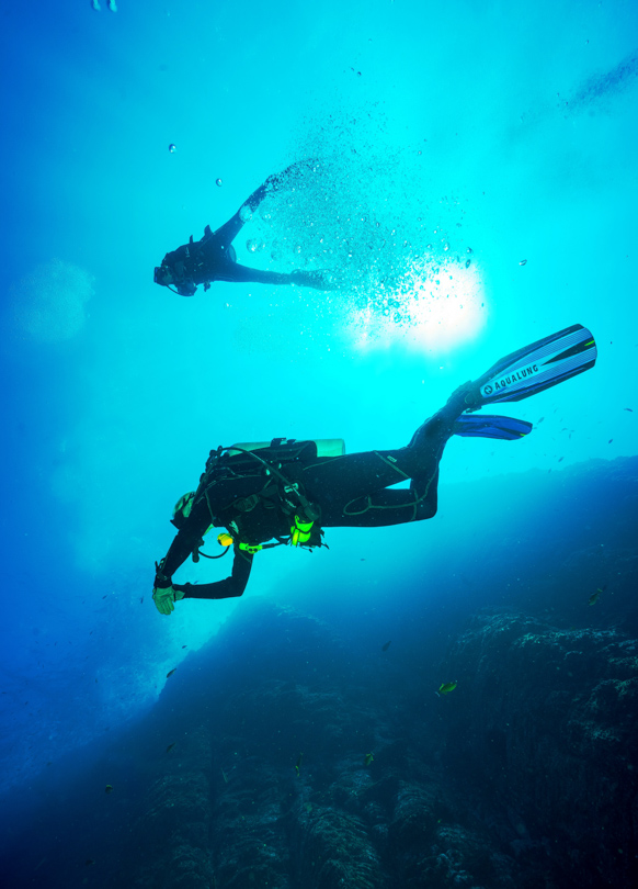 Divers showing great buoyancy underwater
